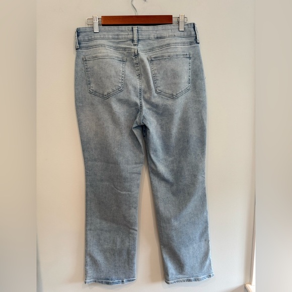 NYDJ Lift Tuck Marilyn Straight Leg Jeans Slimming Light Wash 10 - Picture 4 of 8